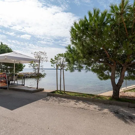 Double Mandre 3557a Konukevi Kolan